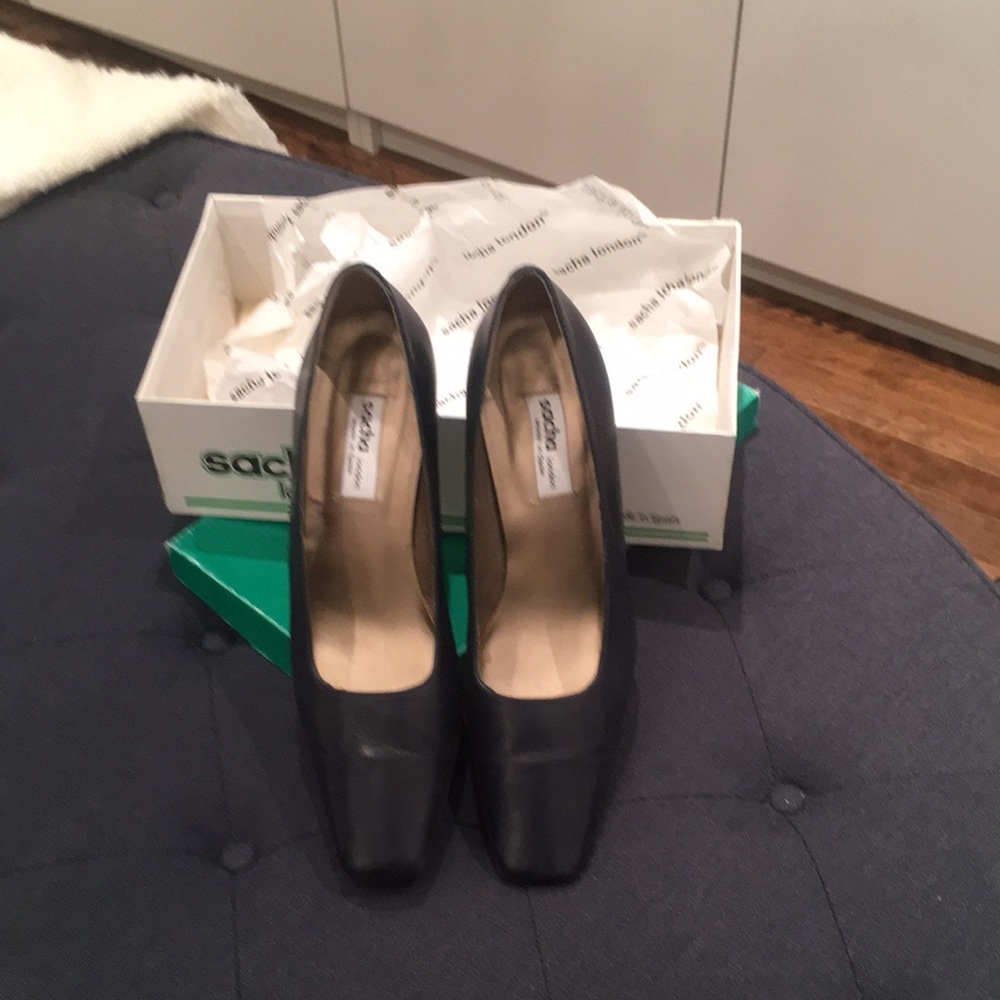 Blue leather pumps